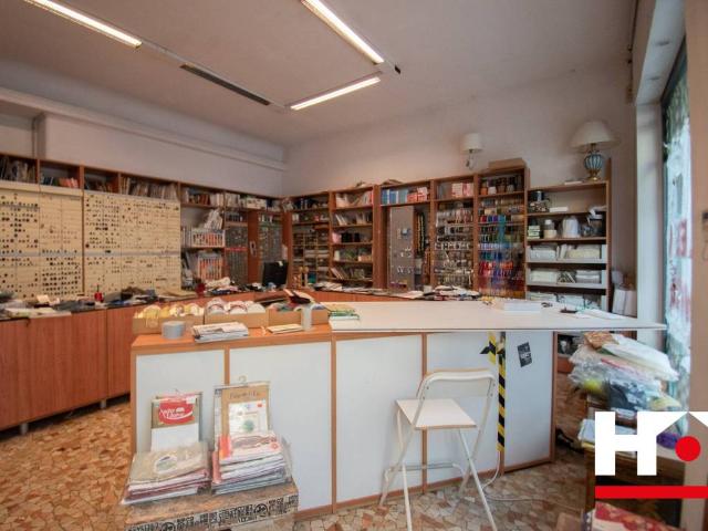 Locale Commerciale in vendita a Zona Centro, Brescia