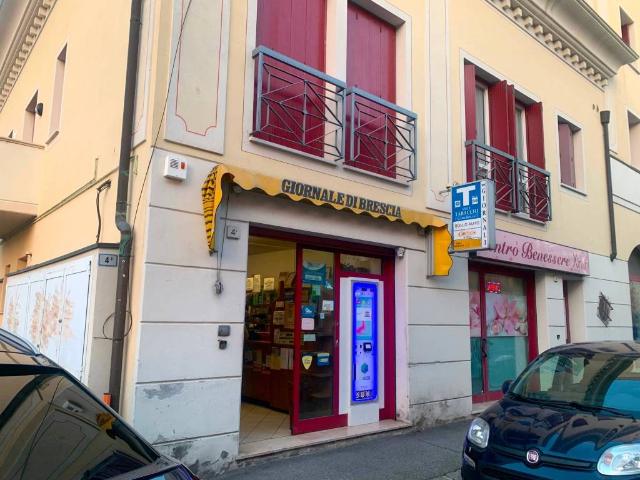 Locale Commerciale in vendita a Zona Ovest, Brescia