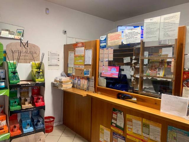 Locale Commerciale in vendita a Zona Ovest, Brescia
