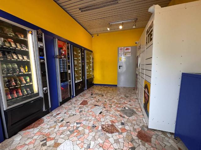 Locale Commerciale in vendita a Zona Nord, Brescia