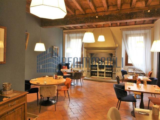 Locale Commerciale in vendita a Brescia Antica, Brescia