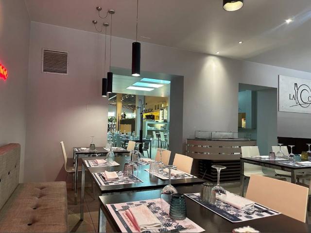 Locale Commerciale in vendita a Porta Cremona-Volta, Brescia