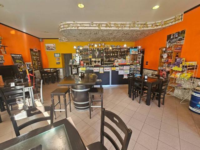 Locale Commerciale in vendita a Piemonte, Cuneo