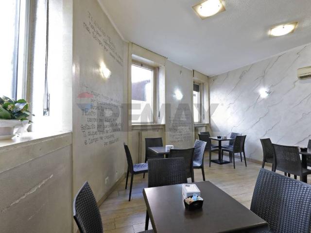 Locale Commerciale in vendita a Brugherio, Lombardia