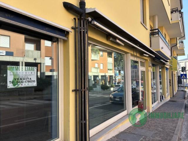 Locale Commerciale in vendita a Buja, Friuli-Venezia Giulia