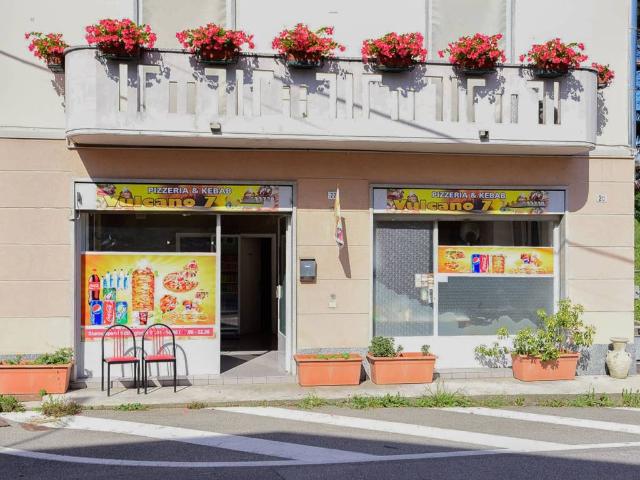 Locale Commerciale in vendita a Bulciago, Lombardia