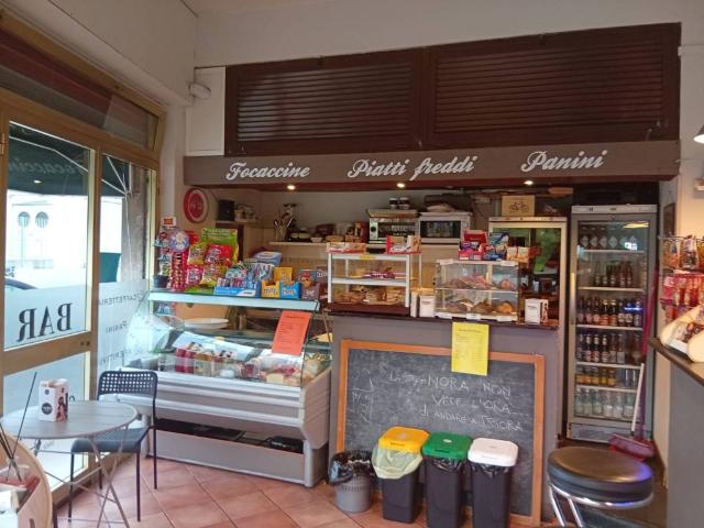 Locale Commerciale in vendita a Busalla, Liguria