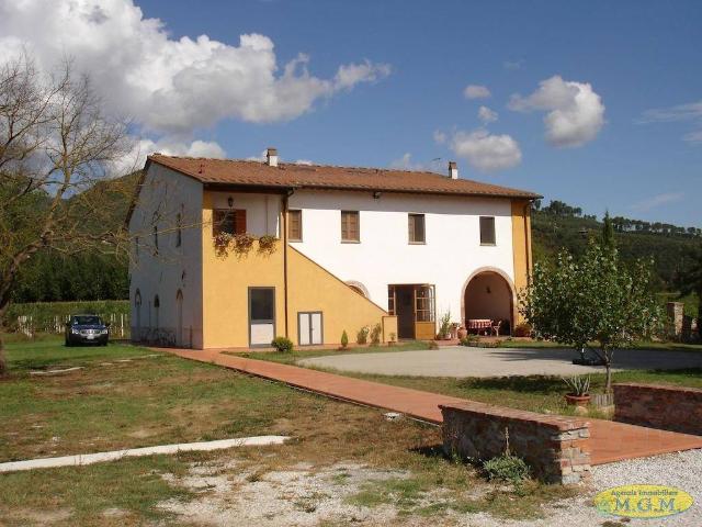 Locale Commerciale in vendita a Buti, Toscana