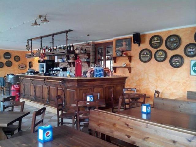 Locale Commerciale in vendita a Castello dei Ratti, Cadeo