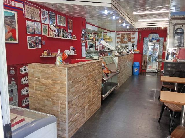 Locale Commerciale in vendita a Sant'Alenixedda, Cagliari