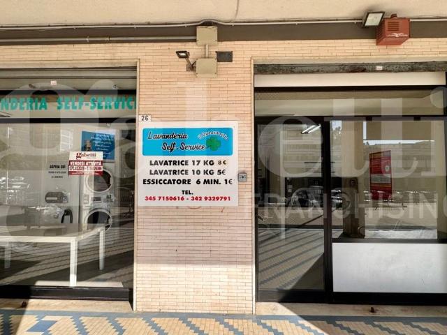 Locale Commerciale in vendita a Genneruxi, Cagliari