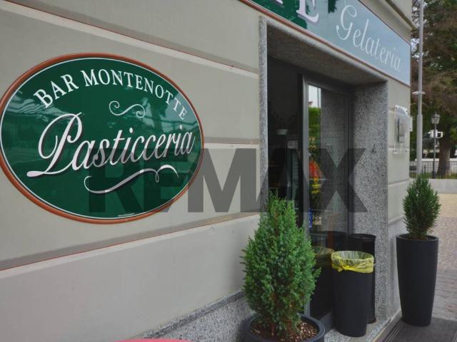 Locale Commerciale in vendita a Cairo Montenotte, Liguria
