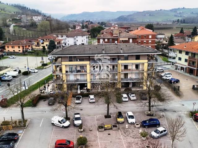 Locale Commerciale in vendita a Piemonte, Asti