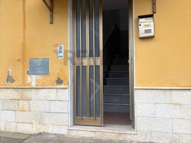 Locale Commerciale in vendita a San Luca, Caltanissetta