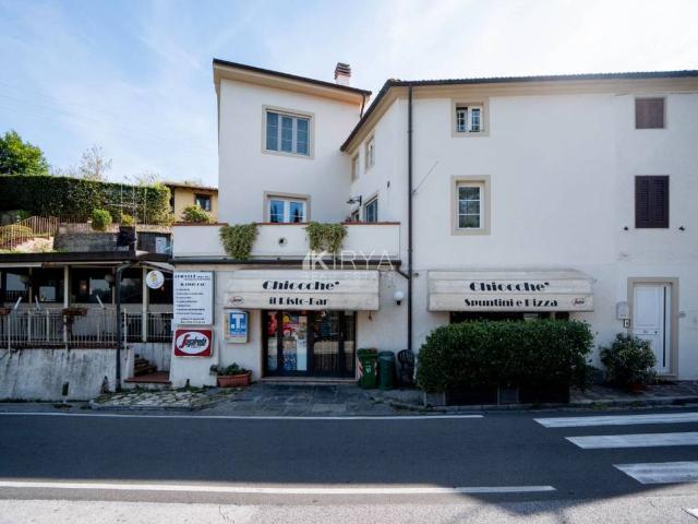 Locale Commerciale in vendita a Camaiore, Toscana
