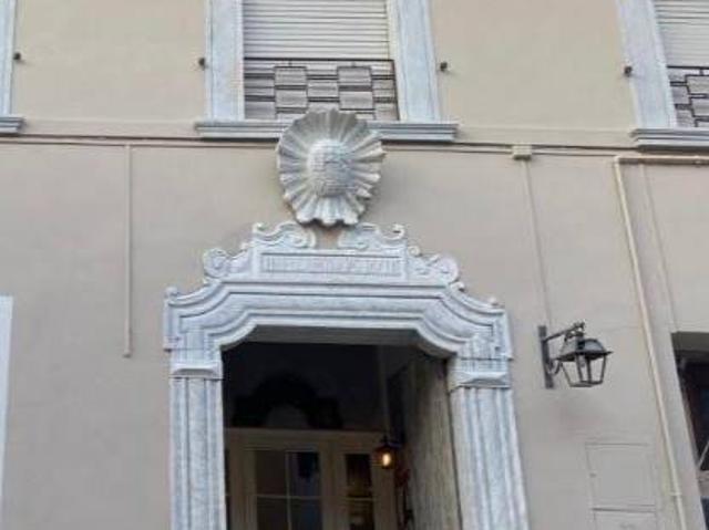 Locale Commerciale in vendita a Camaiore, Toscana