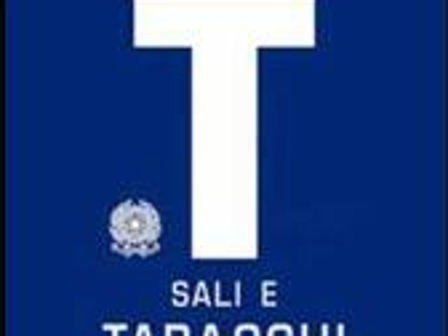 Locale Commerciale in vendita a Lido di Camaiore, Camaiore