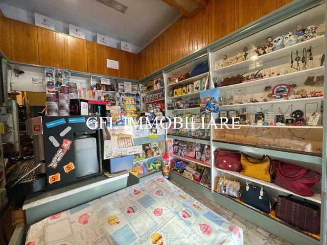 Locale Commerciale in vendita a Alega, Camogli