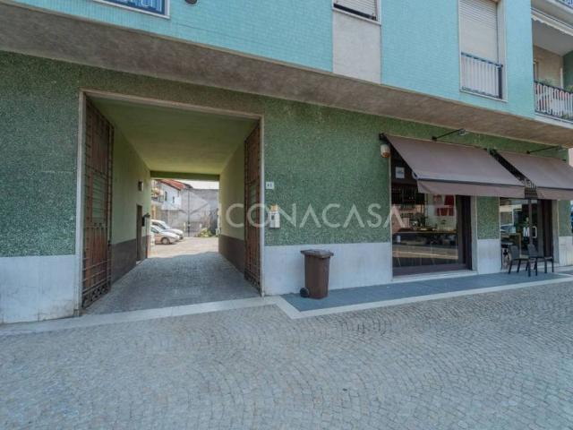 Locale Commerciale in vendita a Canegrate, Lombardia