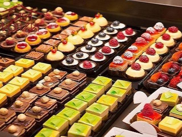 Locale Commerciale in vendita a Lunata, Capannori