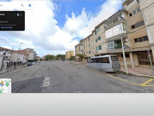 Locale Commerciale in vendita a Carini, Sicilia