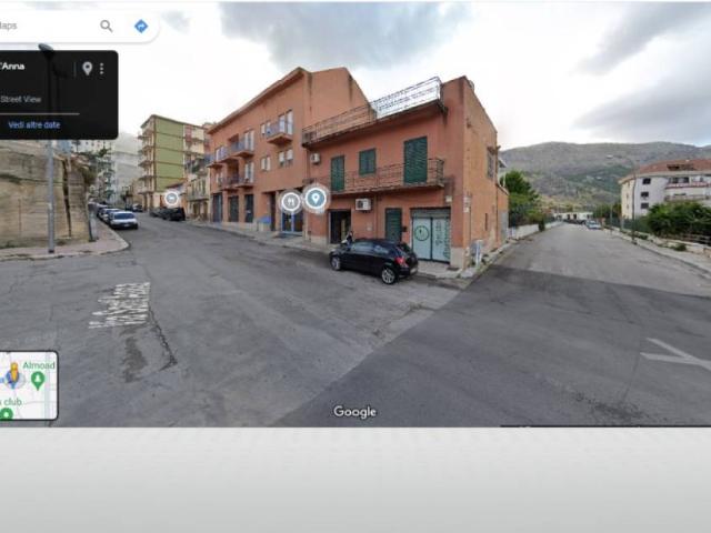 Locale Commerciale in vendita a Carini, Sicilia