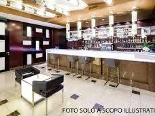 Locale Commerciale in vendita a Piemonte, Torino