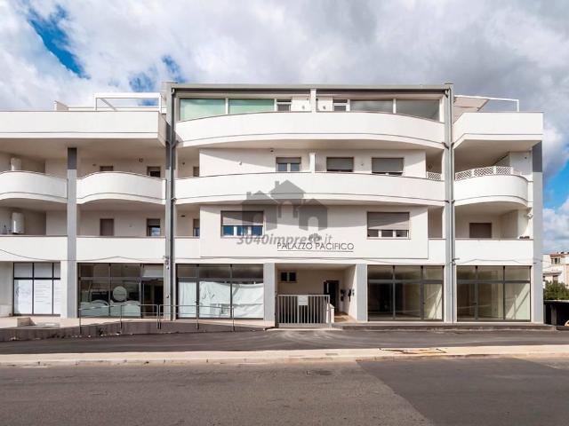 Locale Commerciale in vendita a Puglia, Brindisi