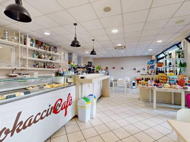 Locale Commerciale in vendita a Unione delle Terre d'Argine, Carpi