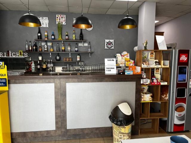 Locale Commerciale in vendita a Piemonte, Alessandria