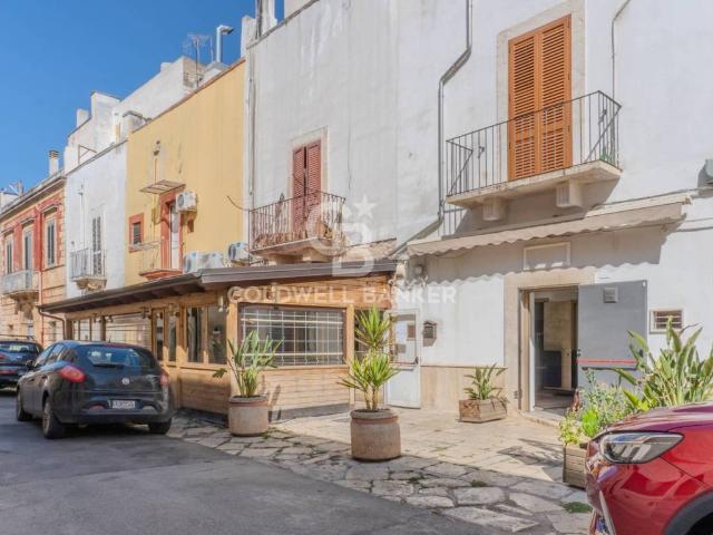 Locale Commerciale in vendita a Puglia, Bari