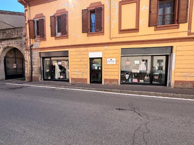 Locale Commerciale in vendita a Casorate Primo, Lombardia