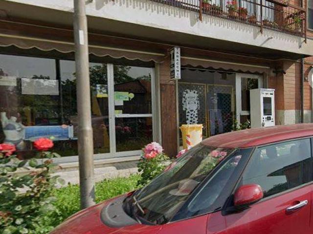 Locale Commerciale in vendita a Piemonte, Alessandria