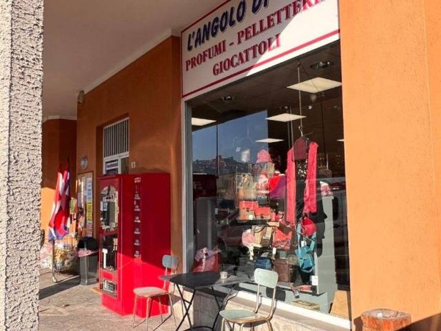Locale Commerciale in vendita a Piemonte, Cuneo