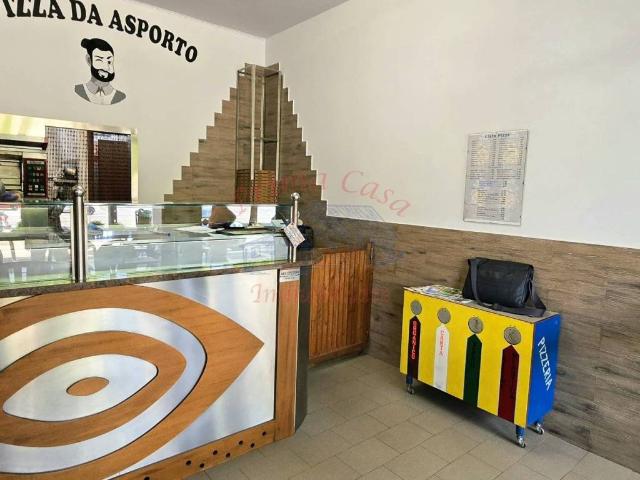 Locale Commerciale in vendita a Castagnole delle Lanze, Piemonte