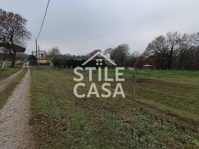 Locale Commerciale in vendita a Unione dei Comuni Circondario dell'Empolese Valdelsa, Castelfranco Di Sotto