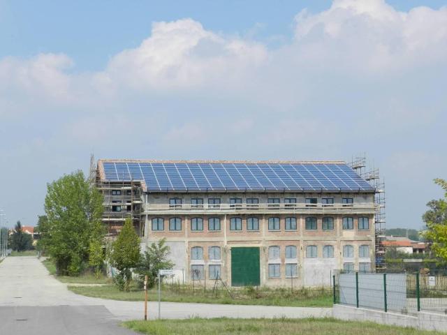 Locale Commerciale in vendita a Piemonte, Asti