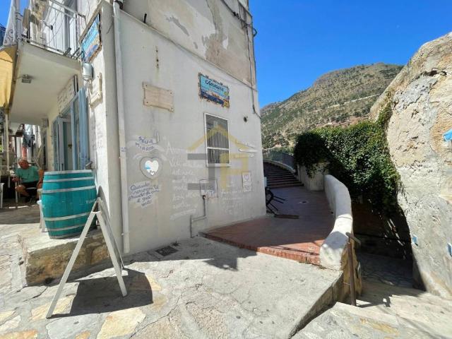 Locale Commerciale in vendita a Castellammare Del Golfo, Sicilia