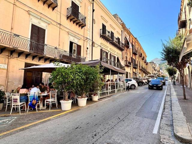 Locale Commerciale in vendita a Castellammare Del Golfo, Sicilia