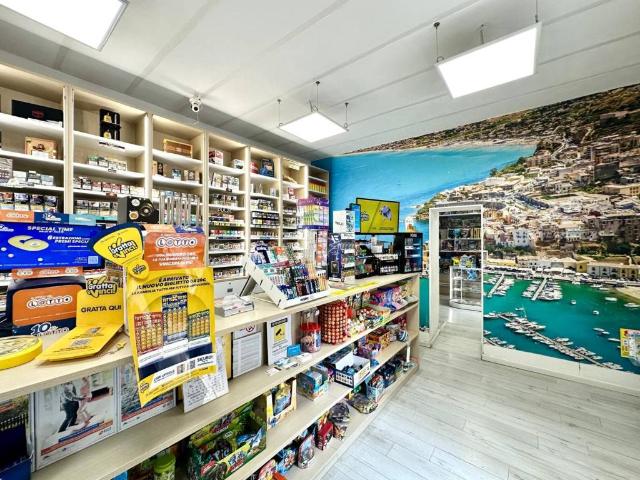 Locale Commerciale in vendita a Castellammare Del Golfo, Sicilia