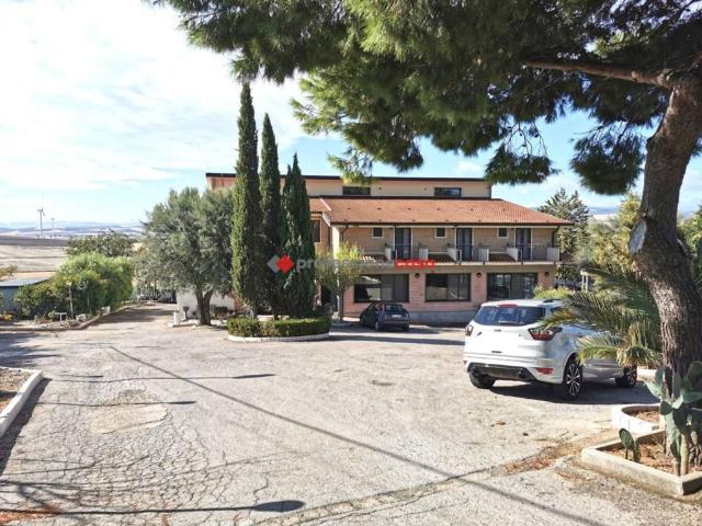 Locale Commerciale in vendita a Puglia, Foggia