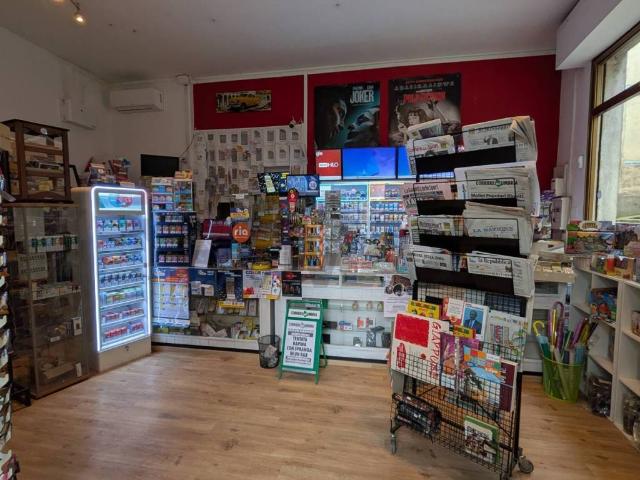 Locale Commerciale in vendita a Gioiella, Umbria