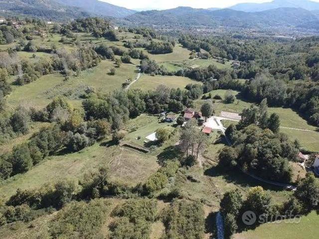 Locale Commerciale in vendita a Unione Comuni Garfagnana, Castiglione Di Garfagnana