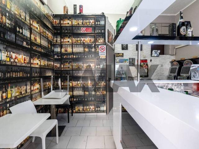 Locale Commerciale in vendita a Borgo-Sanzio, Catania