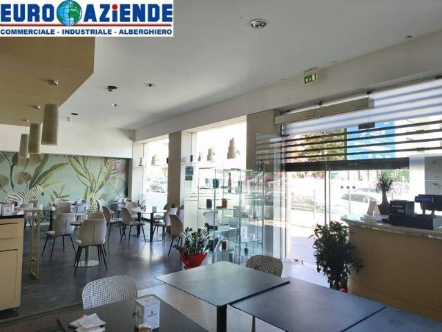 Locale Commerciale in vendita a Borgo-Sanzio, Catania