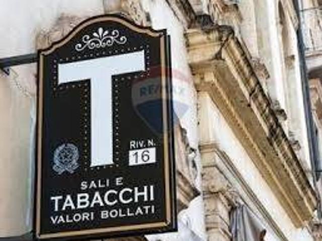 Locale Commerciale in vendita a Borgo-Sanzio, Catania