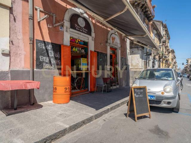 Locale Commerciale in vendita a Centro storico, Catania