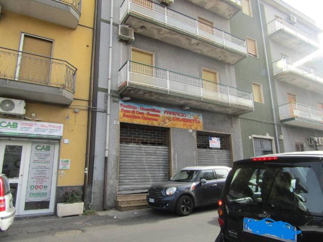 Locale Commerciale in vendita a Picanello-Ognina-Barriera-Canalicchio, Catania
