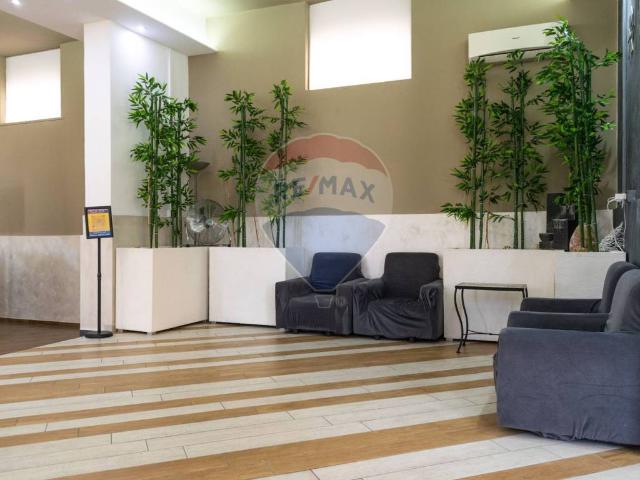 Locale Commerciale in vendita a Monte Po-Nesima-San Leone-Rapisardi, Catania