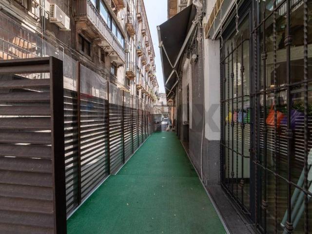 Locale Commerciale in vendita a Borgo-Sanzio, Catania